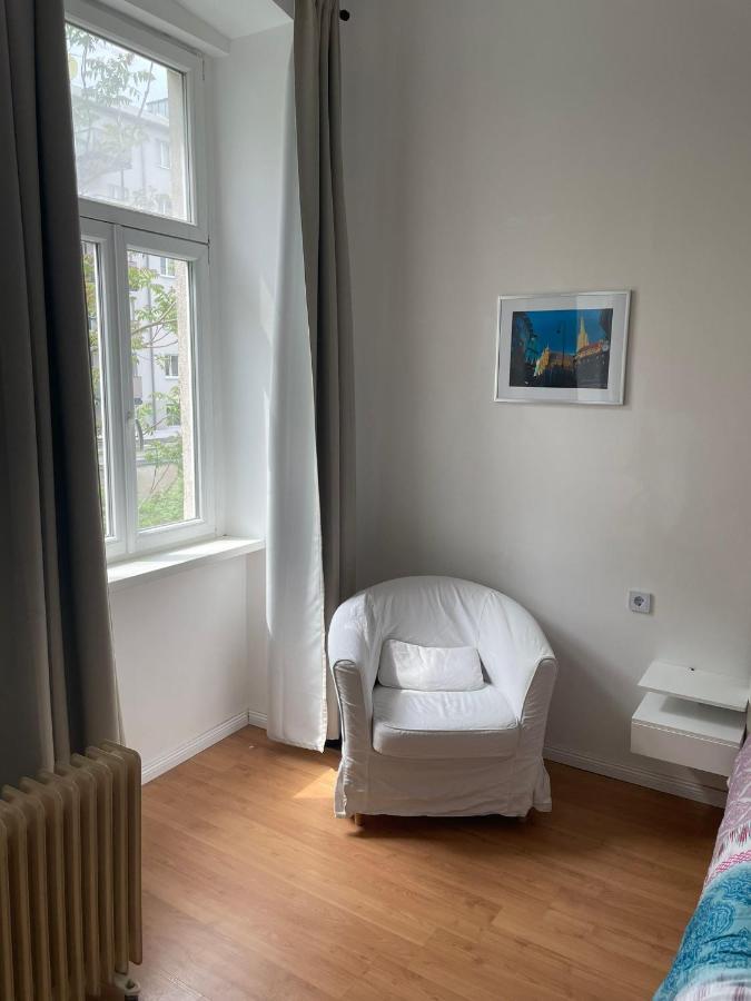 Small Apartment Near The Center Wien Eksteriør bilde